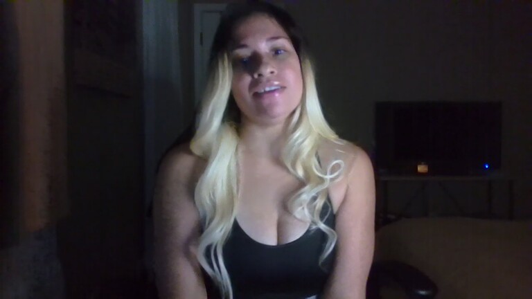 LC24xxx's Streamate show and profile