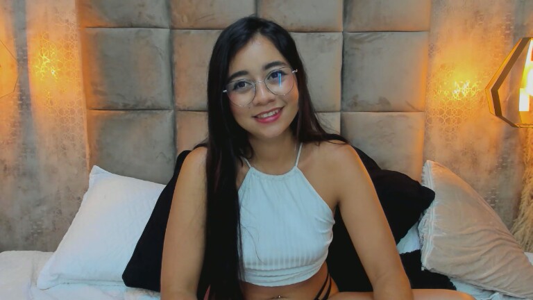 LyliJune's Streamate show and profile