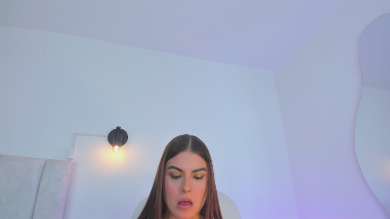 amyjoness18's Streamate show and profile