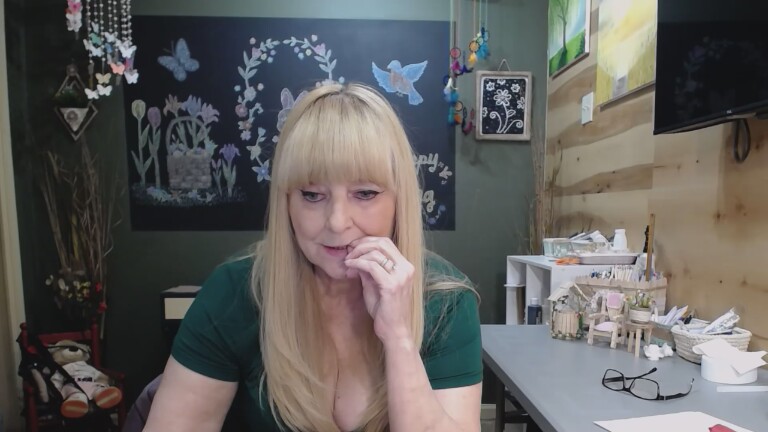 Adrianna_4u's Streamate show and profile