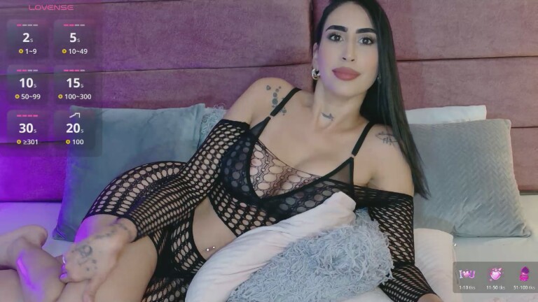 LucyLunne's Streamate show and profile