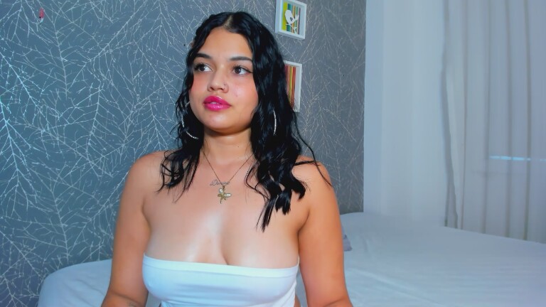 EmiilyGreey's Streamate show and profile