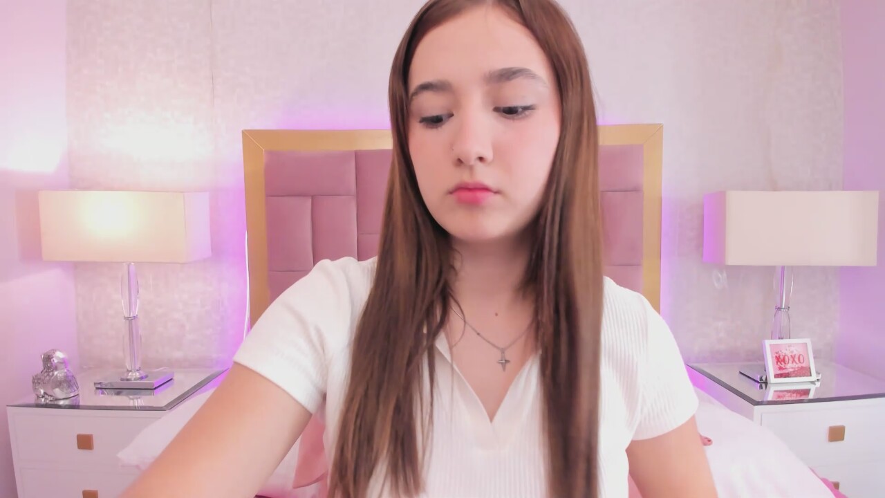 Sophiie_Collins