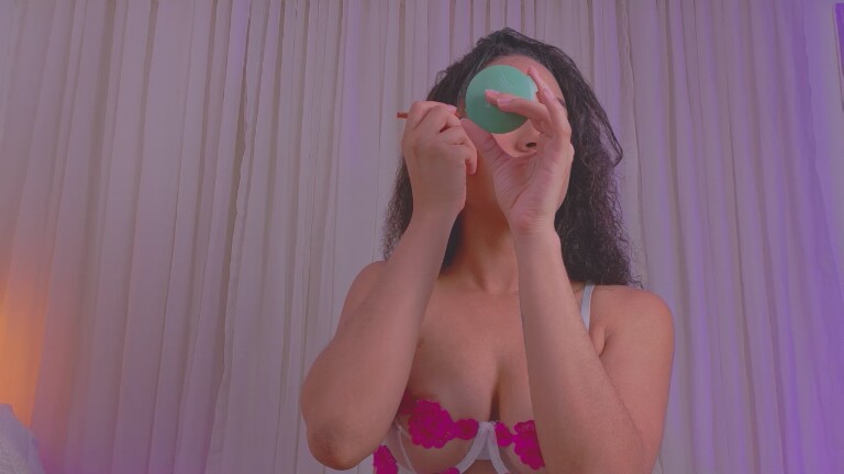 MirandaYong's Streamate show and profile