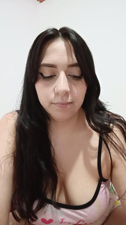 AlondraGomez33's Streamate show and profile