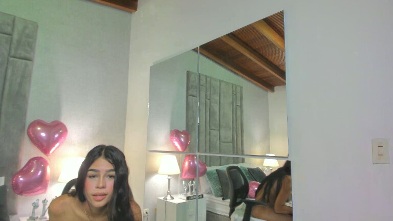 ZairaAbad's Streamate show and profile