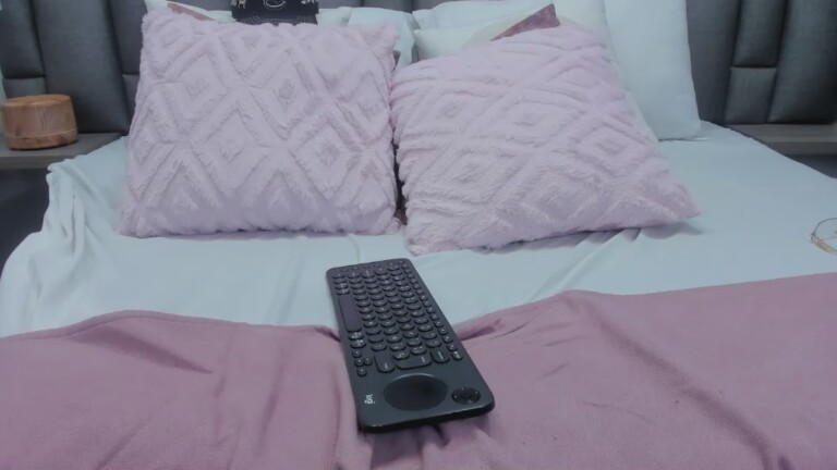 ZoeMusclee's Streamate show and profile