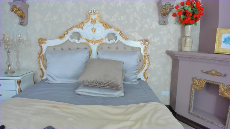 LarissaHills's Streamate show and profile