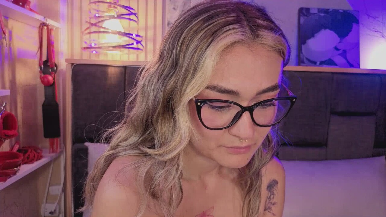 Victoria_Lennoxx