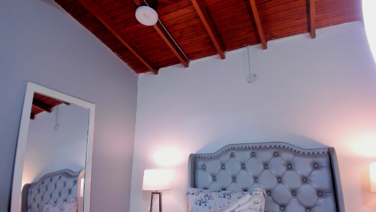 NiaMoon's Streamate show and profile