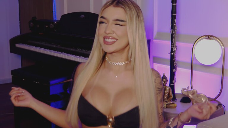 Melissakovalenko's Streamate show and profile