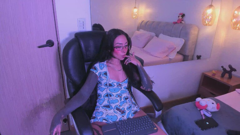 KathNoir's Streamate show and profile