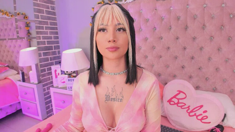 MadissonRey's Streamate show and profile