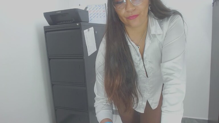 LunaDumont's Streamate show and profile