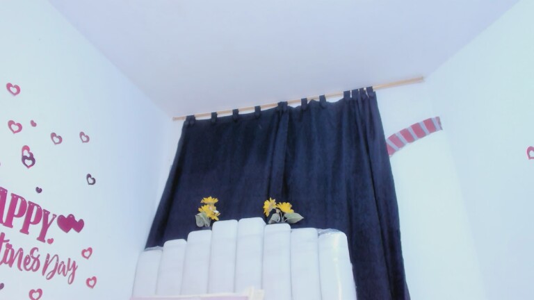 RoxanaBlanche's Streamate show and profile