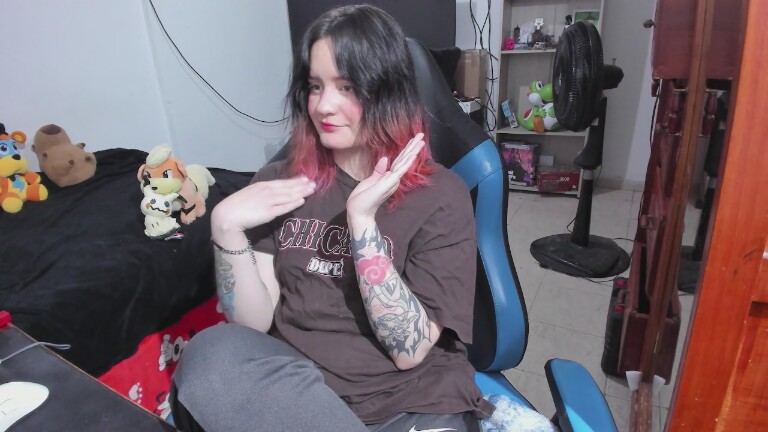 Red_Pandemonium's Streamate show and profile