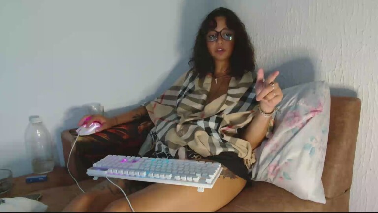 MyaMillor's Streamate show and profile