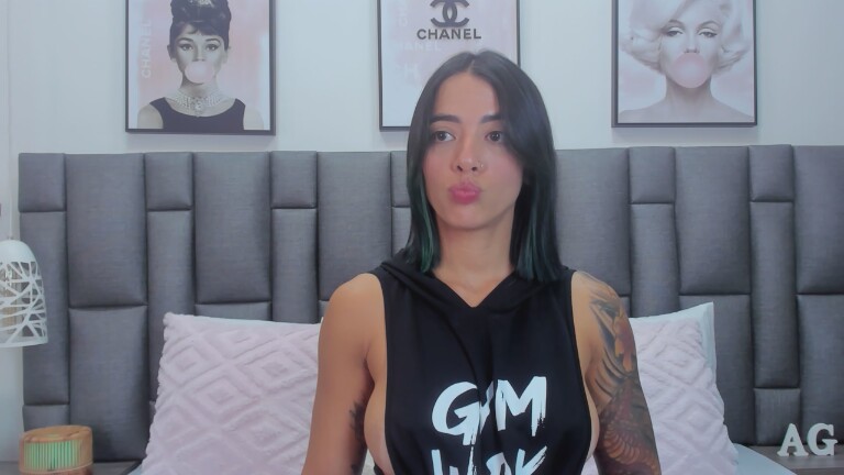 AmberrGreey's Streamate show and profile