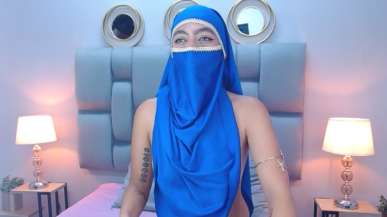 Aisha_Emerald's Streamate show and profile