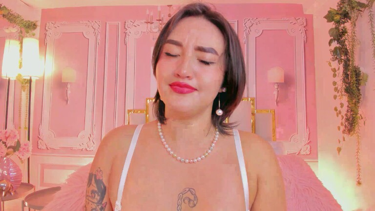 NaraSuarez's Streamate show and profile