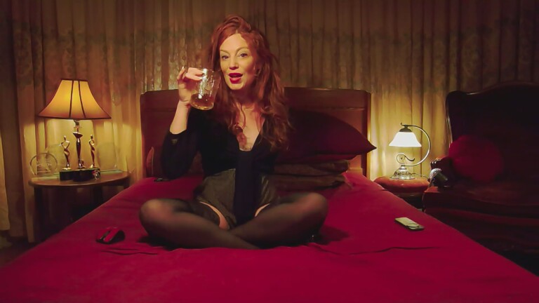 LittleRedBunny's Streamate show and profile