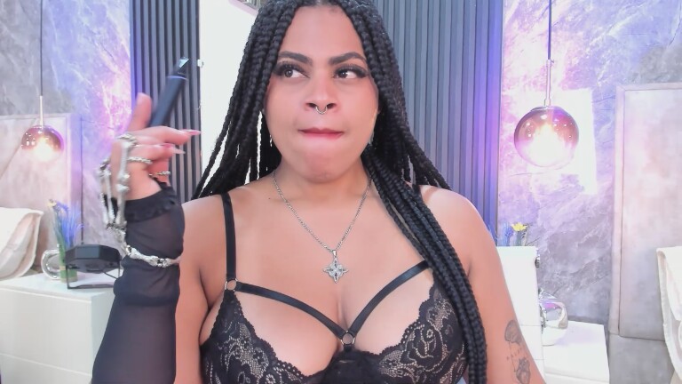 Shantall_Evans's Streamate show and profile