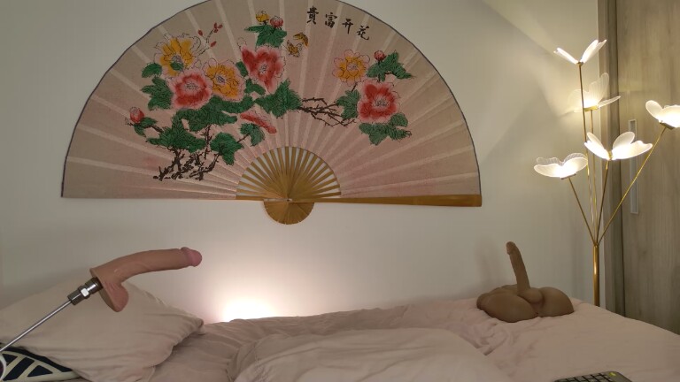 SweetSara33's Streamate show and profile