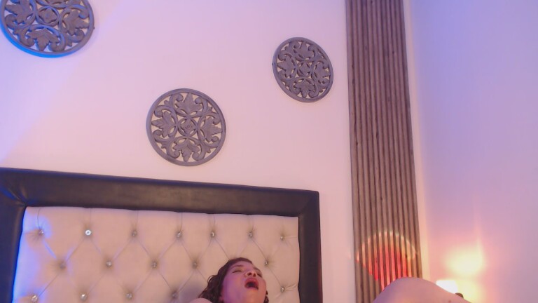 SerenaHoustonn's Streamate show and profile