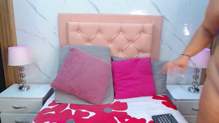 Mia_Thick's Streamate show and profile