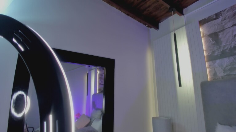 HannaCollyns's Streamate show and profile