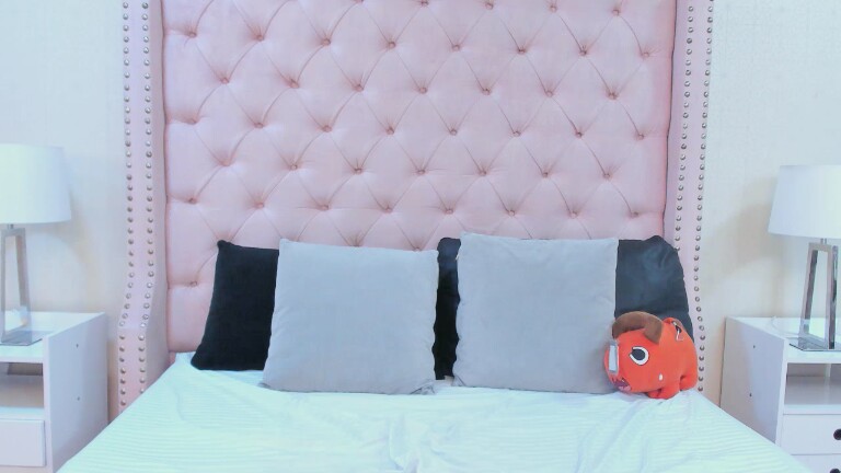 Alisha_Kitty's Streamate show and profile