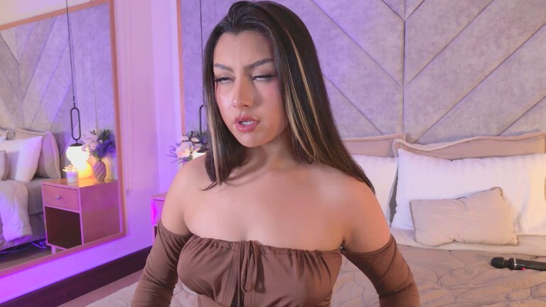 IsaRose's Streamate show and profile