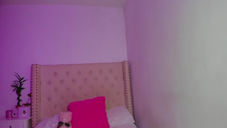 SoyLili's Streamate show and profile